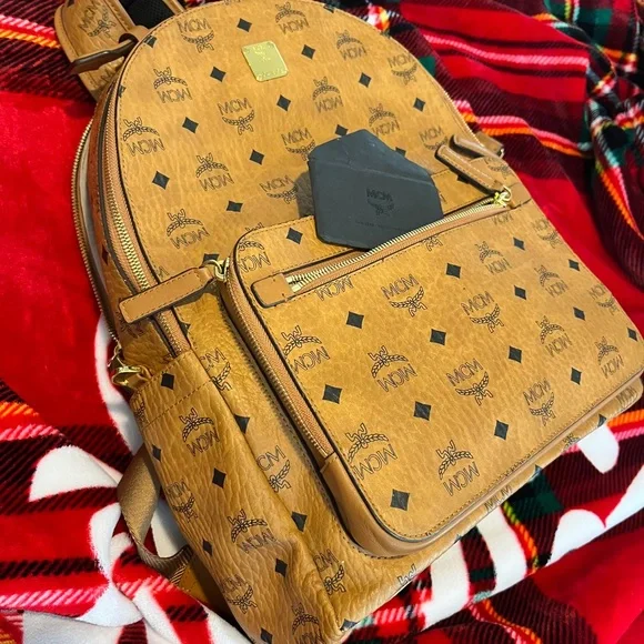 MCM - Stark Visetos Logo Monogram Backpack - Picture 3 of 12